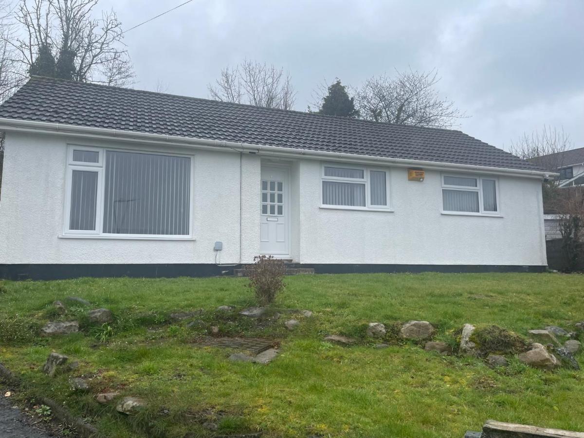 Вілла Lovely 3 Bed Bungalow With Garage, Close To Brecon Beacons & Bike Park Wales Мертір-Тідвіл Екстер'єр фото